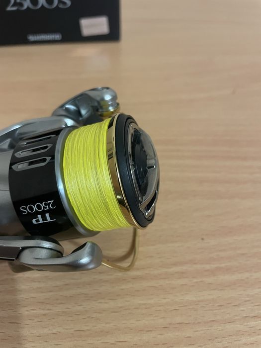Shimano Twin Power 2500s + шнур DUEL (Vanquish, Stella, Daiwa Certate)