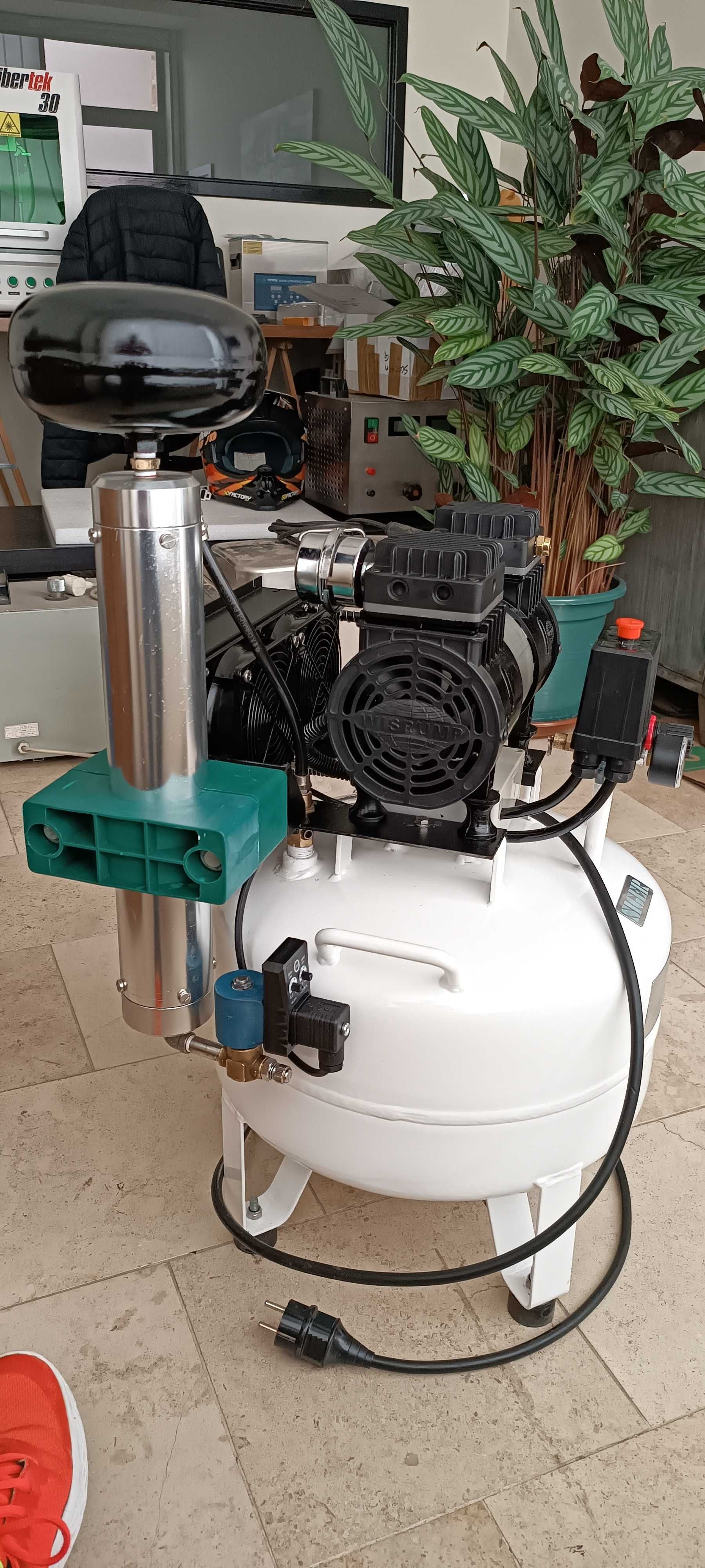 Compressor sem óleo recondicionado.
