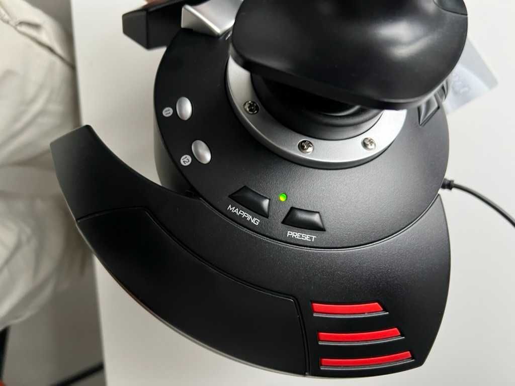 Joystick Thrustmaster T.Flight Stick X – jak nowy!