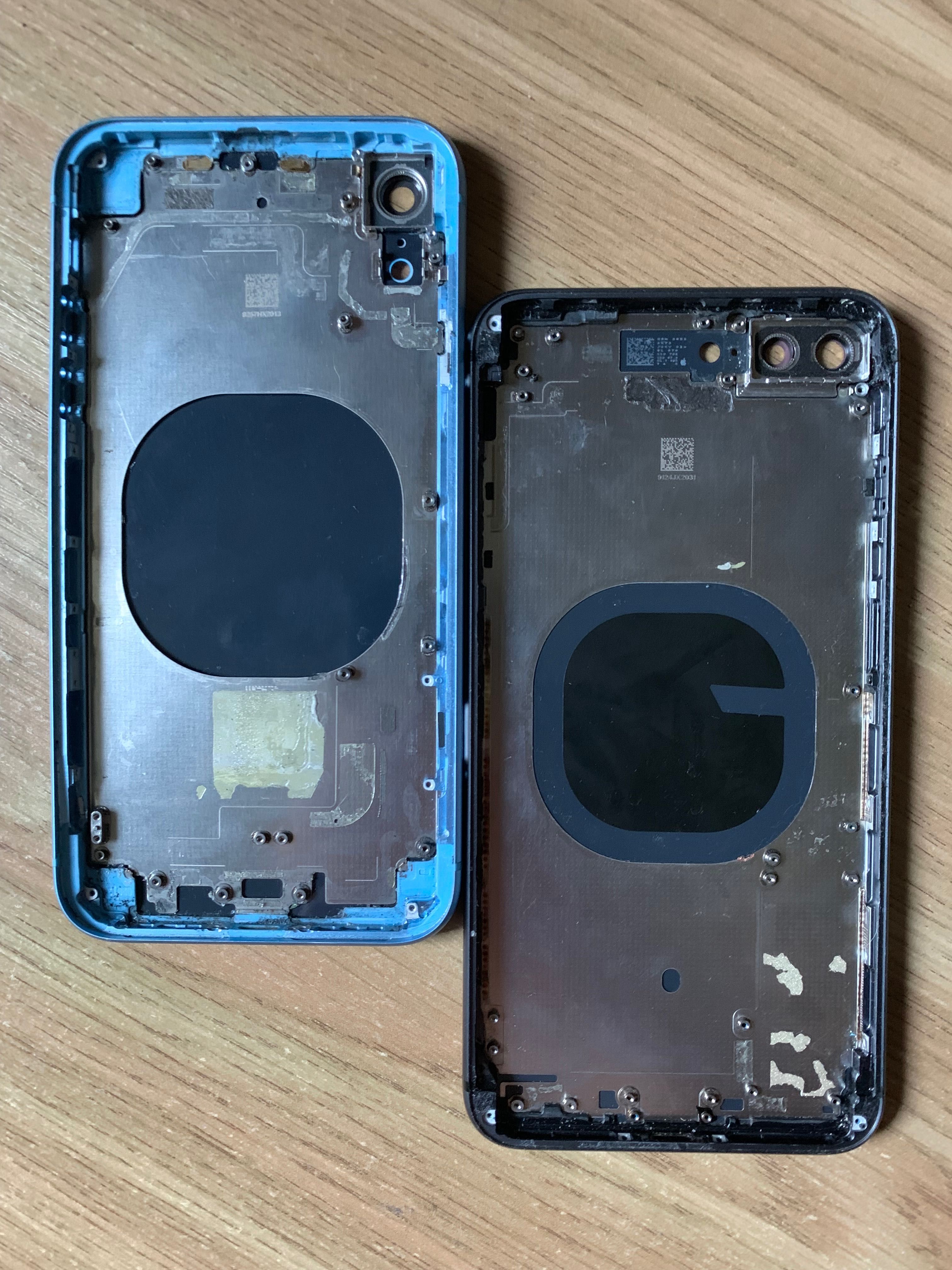Продам корпуси від iPhone xr та 8 plus