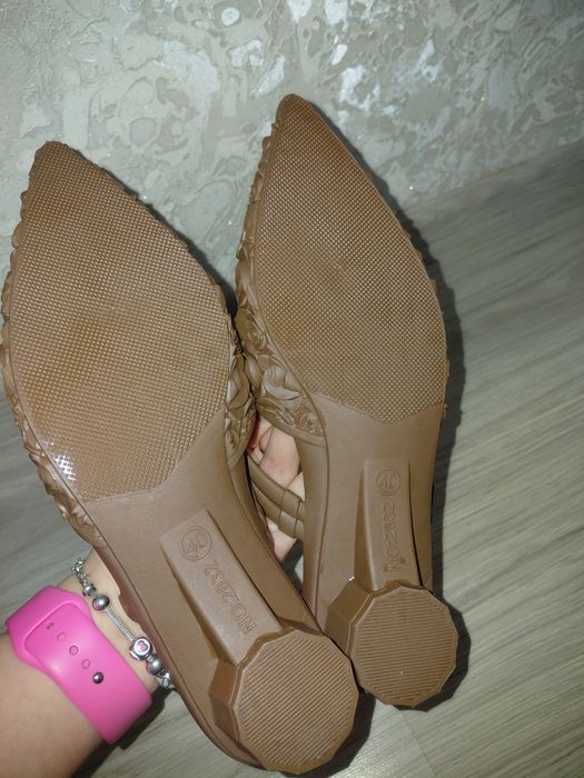 Сабо, туфлі, босоніжки