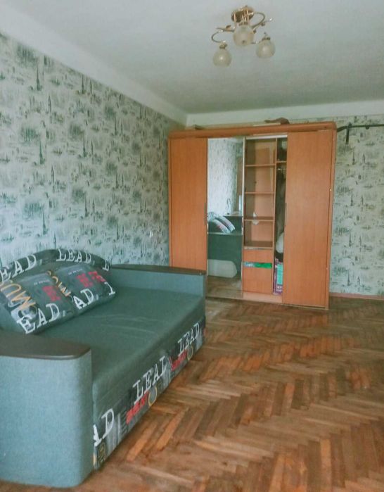 Продам двухкомнатную квартиру с ремонтом мебелью и техникой