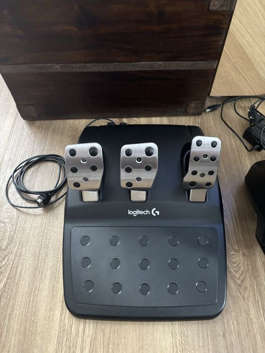 Volante Logitech g29 + suporte