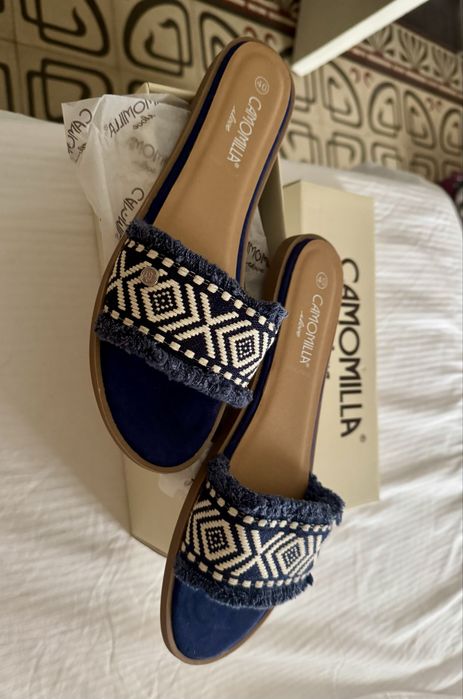Piękne włoskie nowe klapki Camomilla Italy stylowe mniej niż pół ceny