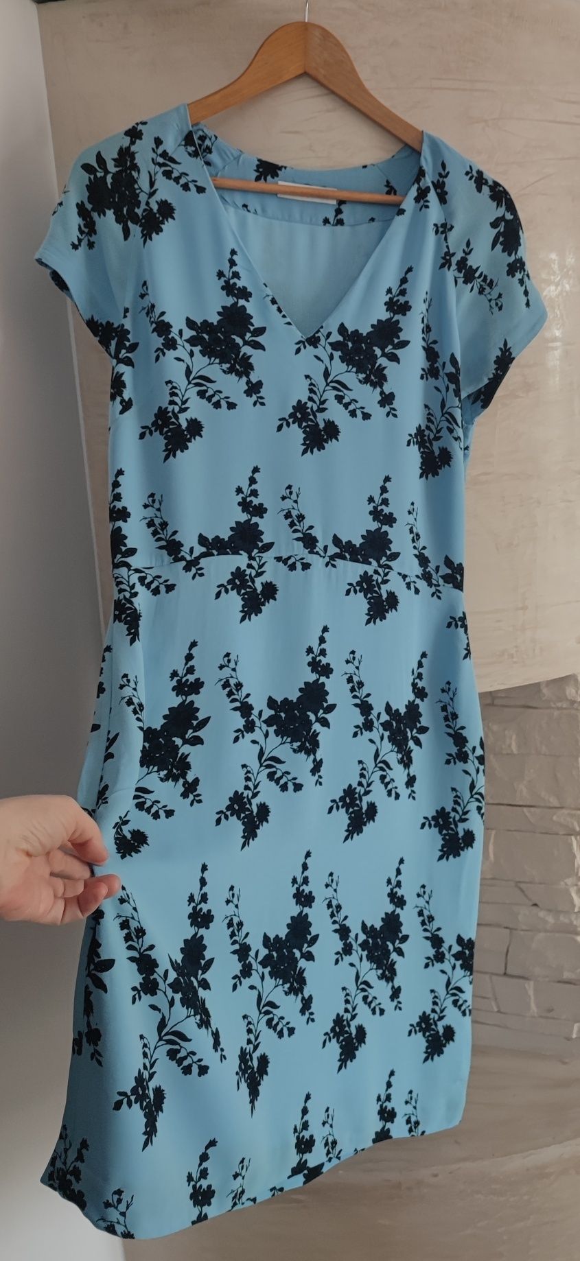 Letnia sukienka wiskoza 38 M błękitna w kwiaty Samsoe Samsoe