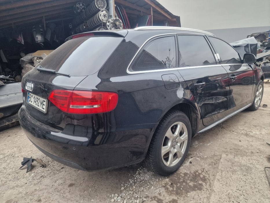 Audi A4 B8 запчастини розбірка