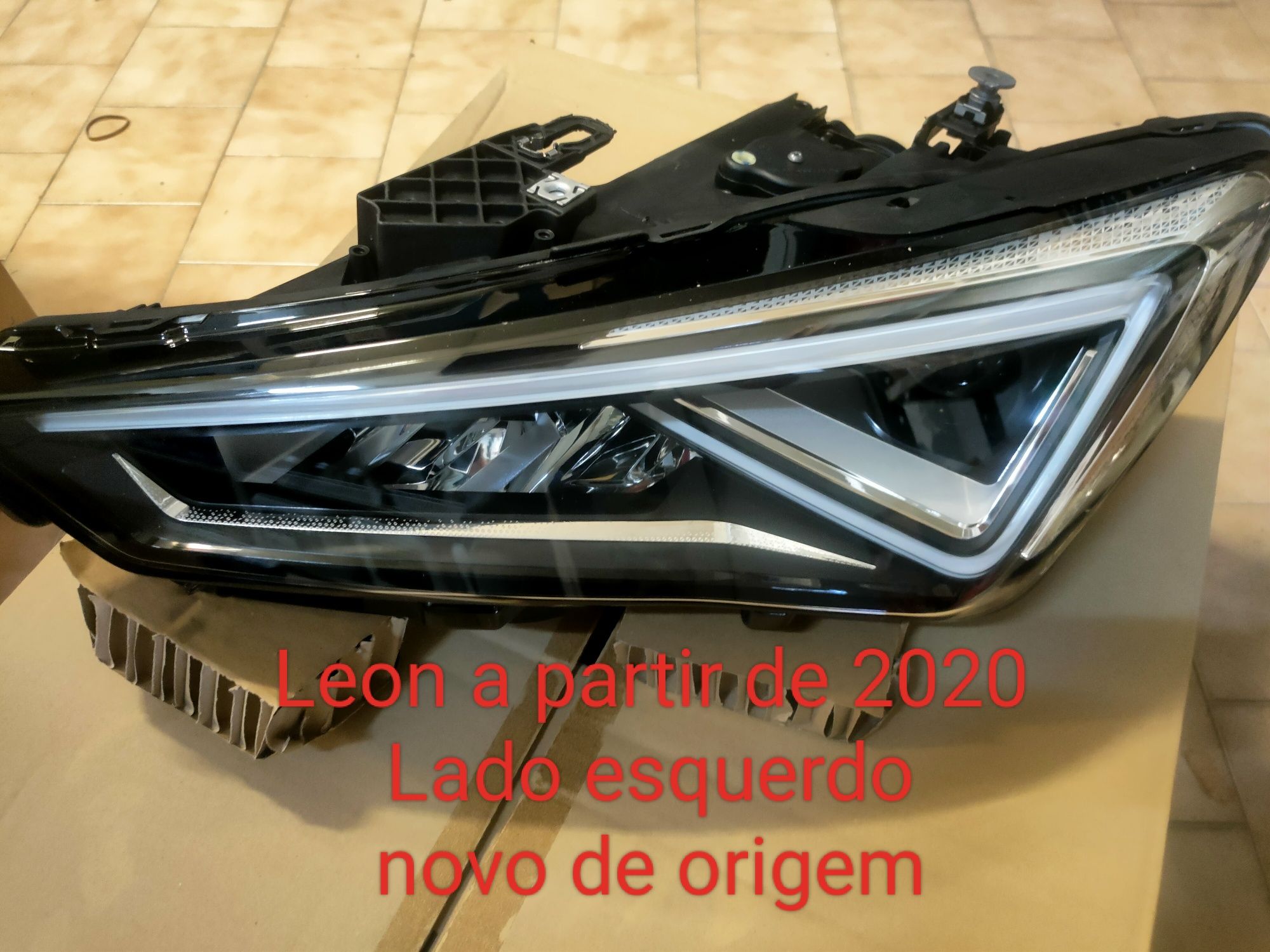 Farol SEAT Leon/Ibiza Novo Original