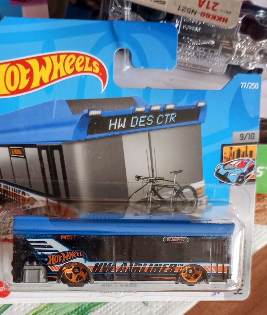 Model Hot Wheels Autobus AintFare Nowy