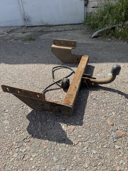 Фаркоп на фольцваген т 4. Оригинал