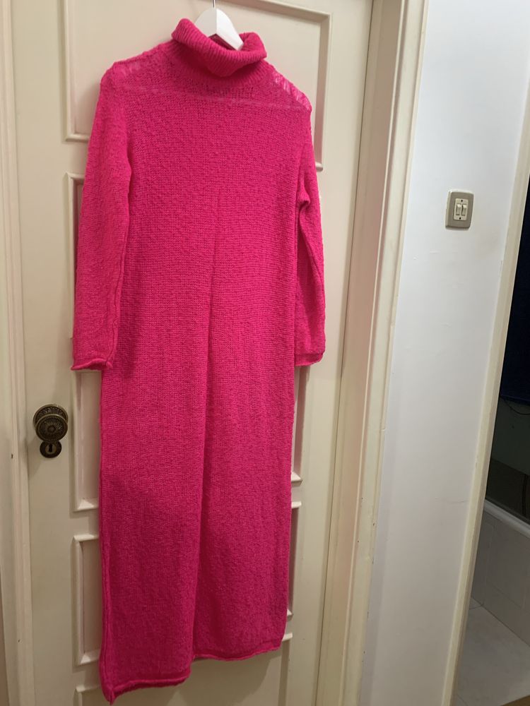 Vestido comprido malha rosa Zara