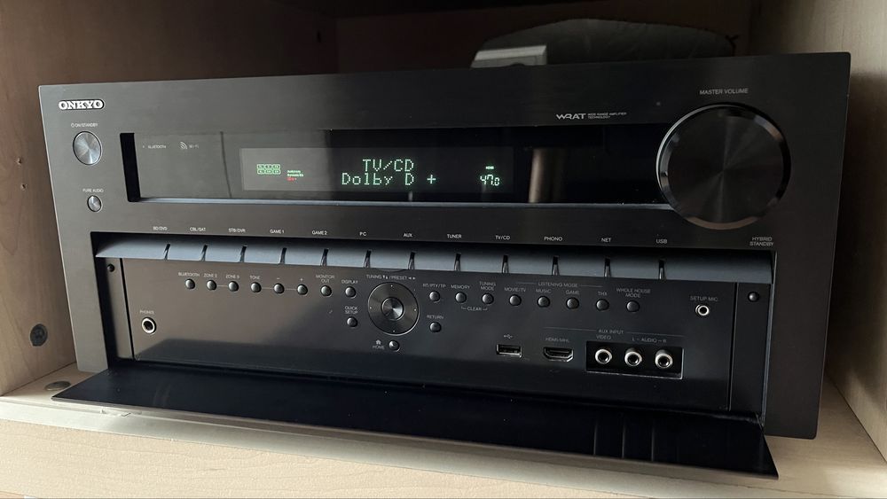 Legendarnie brzmiacy amplituner AV Onkyo TX-NR828. Stan idealny