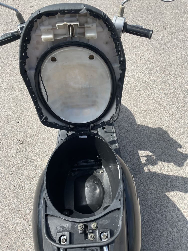 Скутер Yamaha Vino 4t