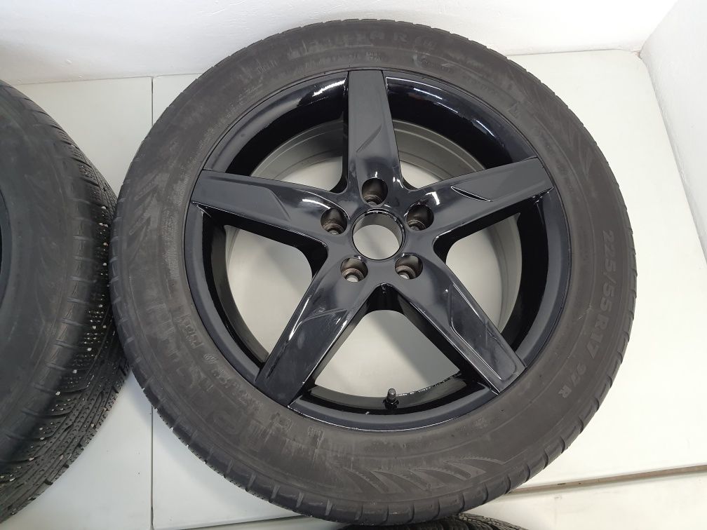 Диски р17 5/114,3 Nissan,Renault,Dacia з зимовою гумою Pirelli 215/60