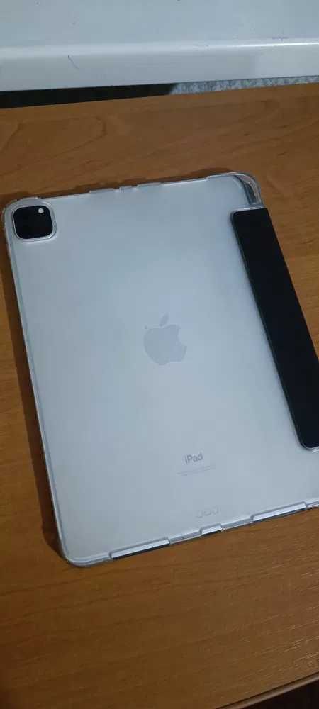 iPad Pro 11' M1 WiFi 128GB (состояние идеал. чехол и стекло в подарок)