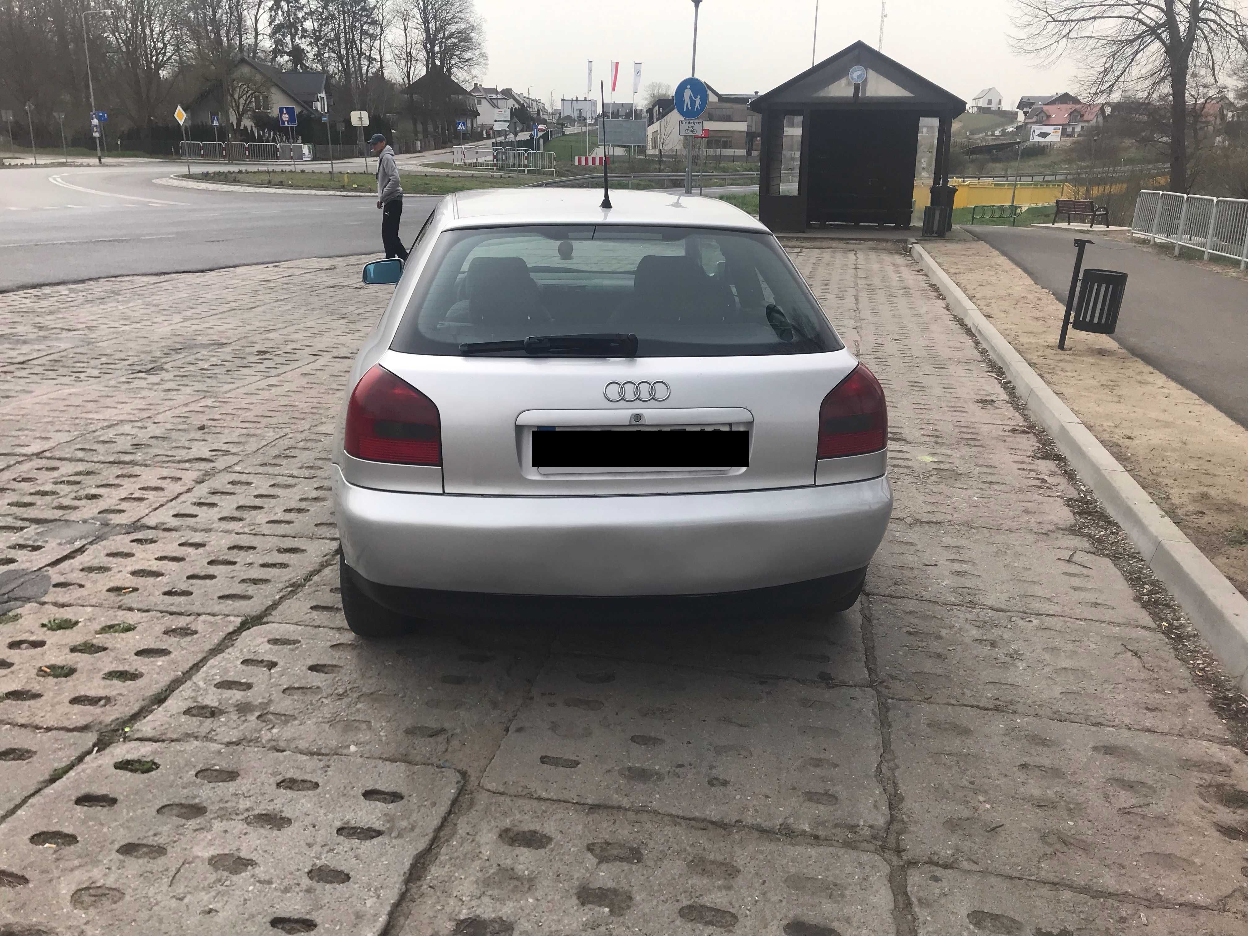 Audi A3 1.9 TDI z 1999 r. - srebrny