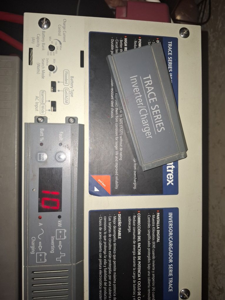 Инвертор Xantrex 2400Вт пик 4500 Канада