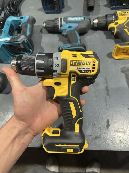 Шуруповерт, новый. Dewalt