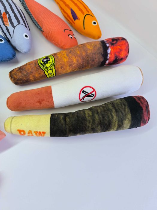 М'які іграшки для котів з кошачою м'ятою та собак з пищалкою