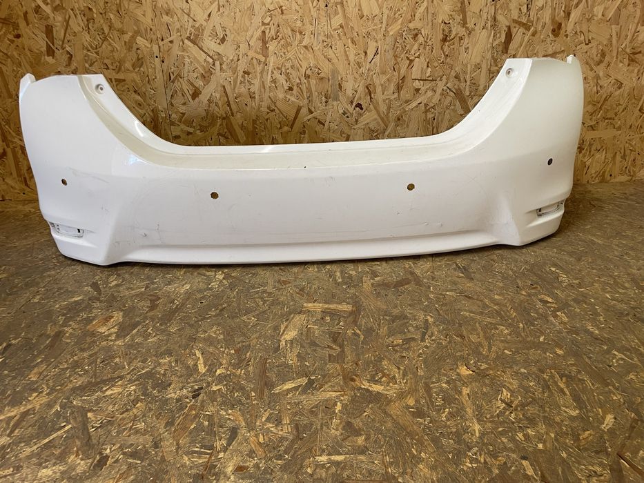 Toyota Corolla  Задній бампер  2013-2014-2015-2016-2017-2018