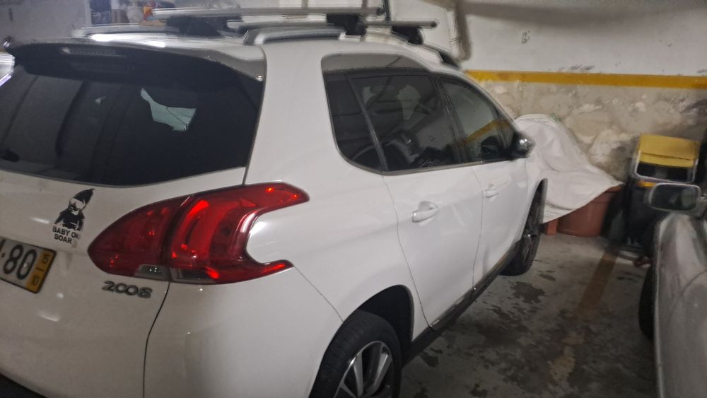 Peugeot  2008  Allure, poucos Kms