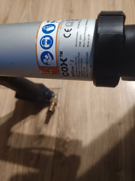 Wyciskacz pistolet pneumatyczny do kleju silikonu mas itp COX  Airflow