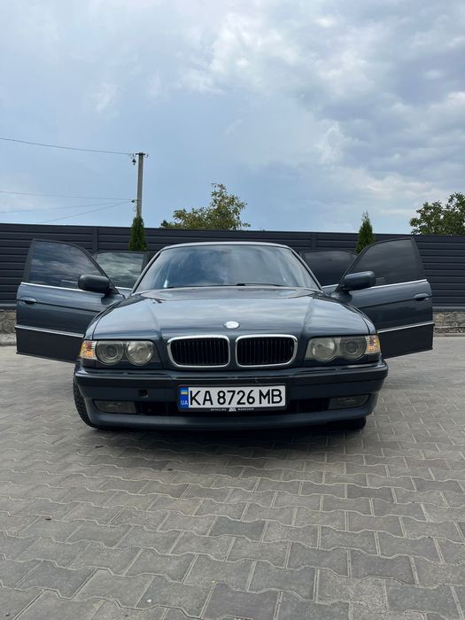 Продам бмв 728i 2000року