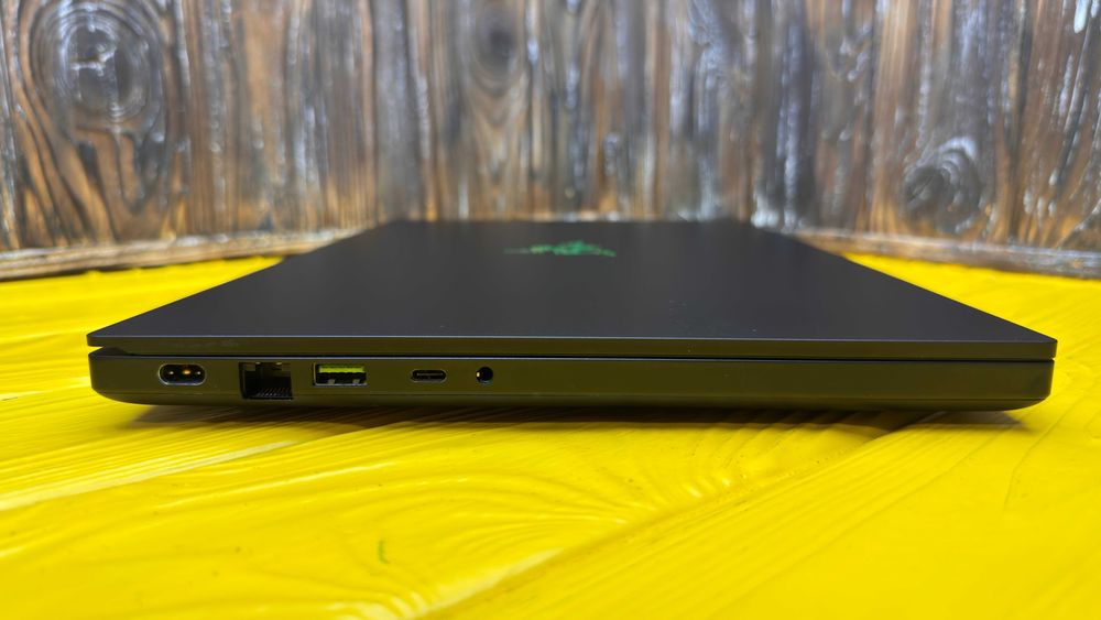 РОЗПРОДАЖ! Ноутбук в Металевому Корпусі Razer Blade 15 RZ09-0349