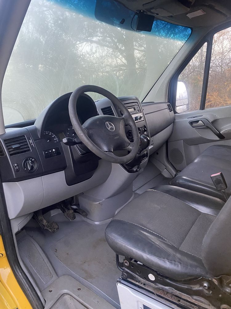 Автовишка Mercedes 513  2010 р. 2.2 Д.