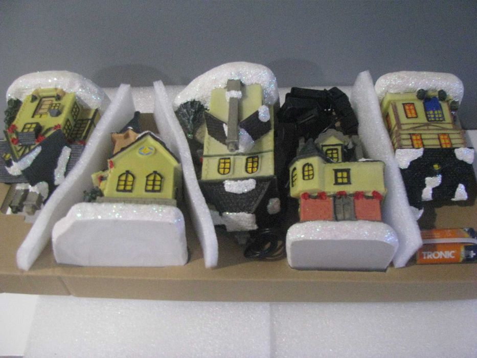 Nowa ozdoba świąteczna osada domki   led 5szt