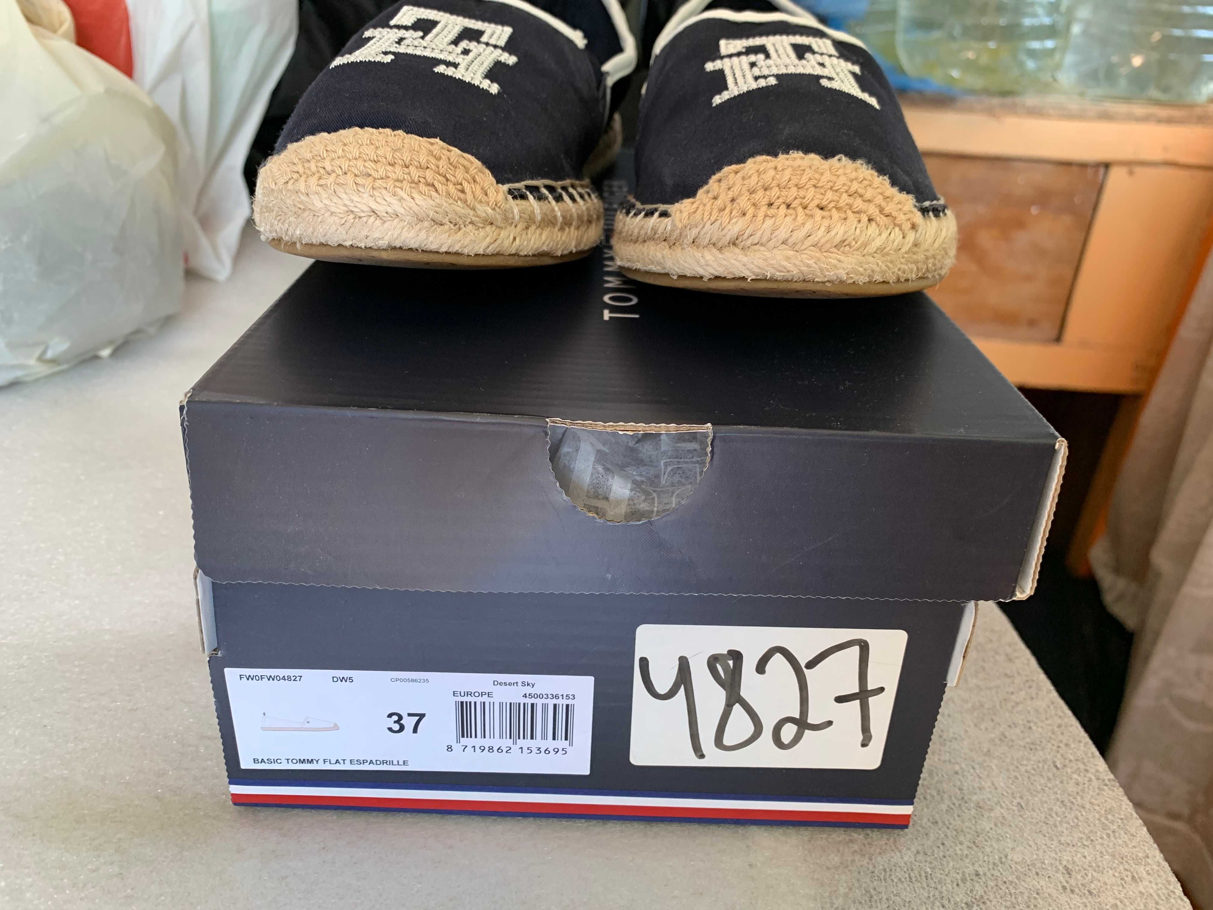 Продам мокасины Tjmmy Hilfiger.