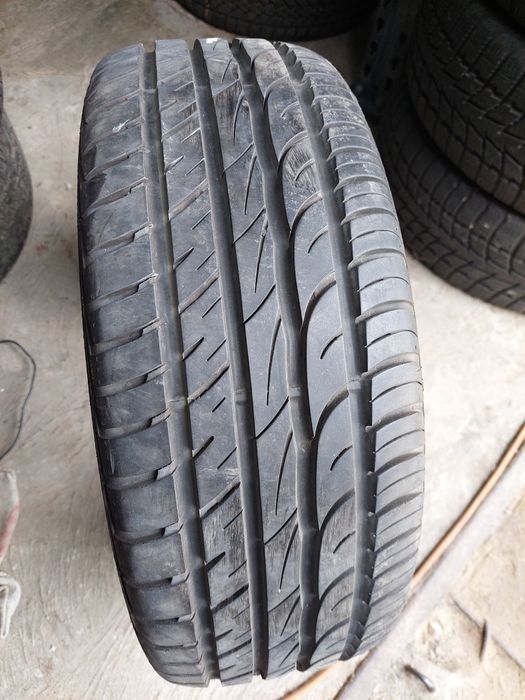 Opona letnia 205/55R15 Barum Bravuris 2 pojedynka