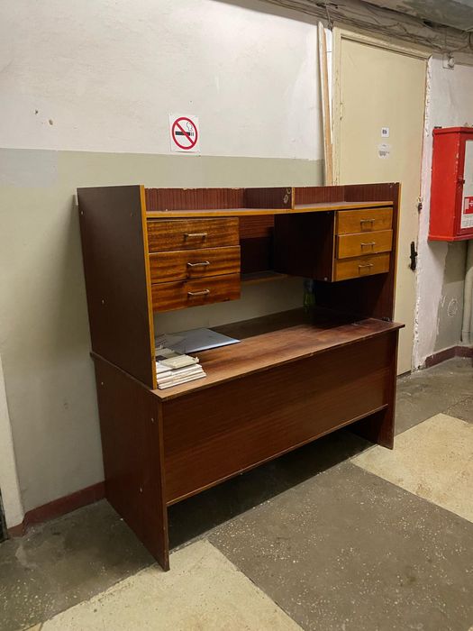 мебель столы и шкафы  бесплатно