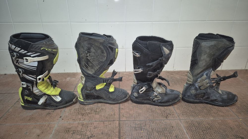 2 pares Botas de motocross/Enduro da marca Acerbis