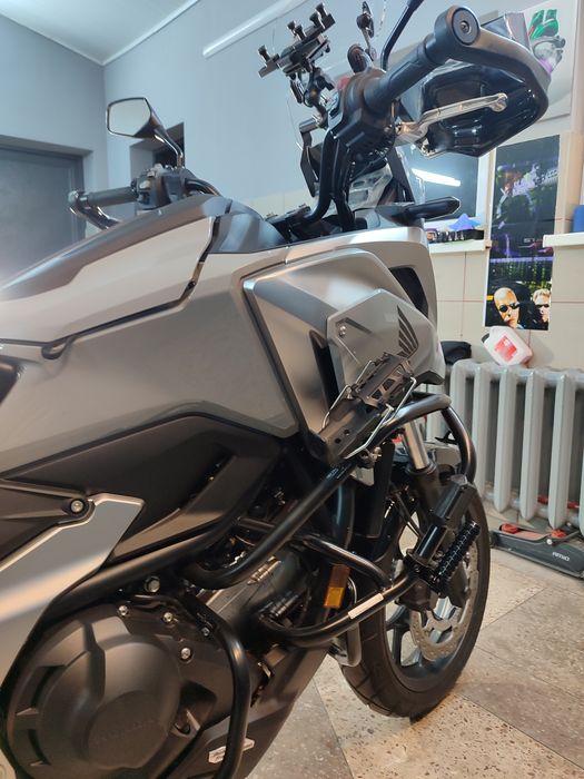 Продам новий офіційний мотоцікл Honda NC 750 DCT