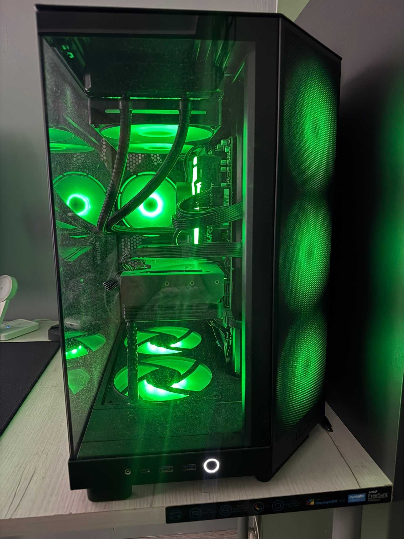 Komputer Ryzen 5 7600X RX 7700XT 32Gb DDR5  Monitor 2K 2560 x 1440