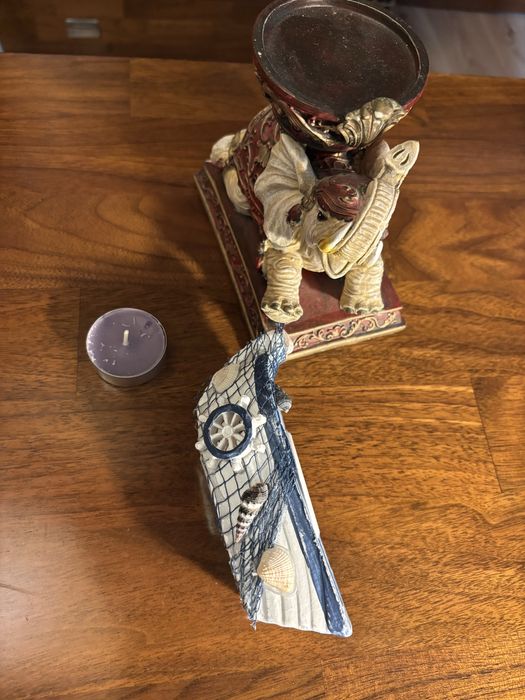 Swieczniki ze swieczkami, swiecznik „roza” metaloplastyka piekny