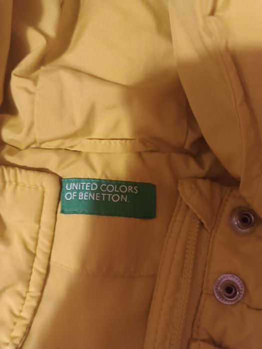 Impermeável amarelo muito quentinho 5 anos