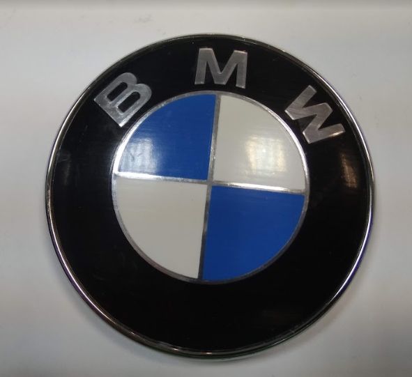 Эмблема БМВ 74мм (2штыря) знак БМВ шильдик значек БМВ BMW M