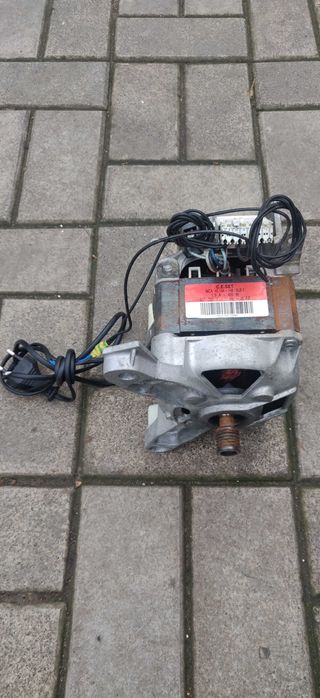 Двигатель стиральной машины Whirlpool C.E.SET. MCA 45/64-148 ALB 1