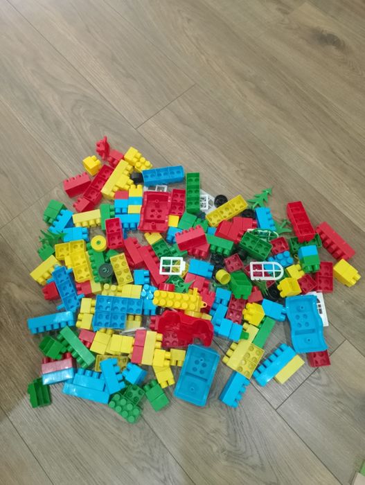 Klocki dla dziecka i wózek
