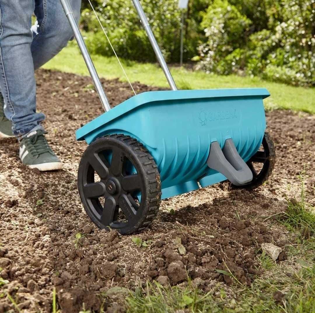 Siewnik Gardena L do nawozu, trawy, 12.5l