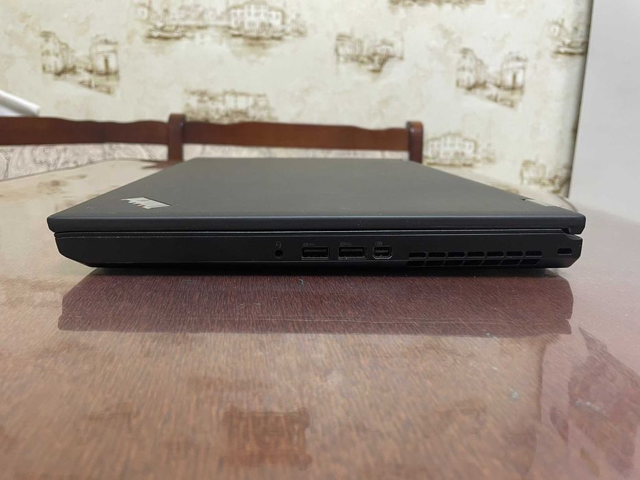 Ноутбук 15" FHD IPS Lenovo Thinkpad P52 (Xeon E-2176M/16/256/P2000)