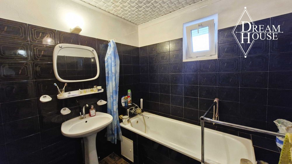 Продам частину будинку у м.Володимир, по вул.Озерна