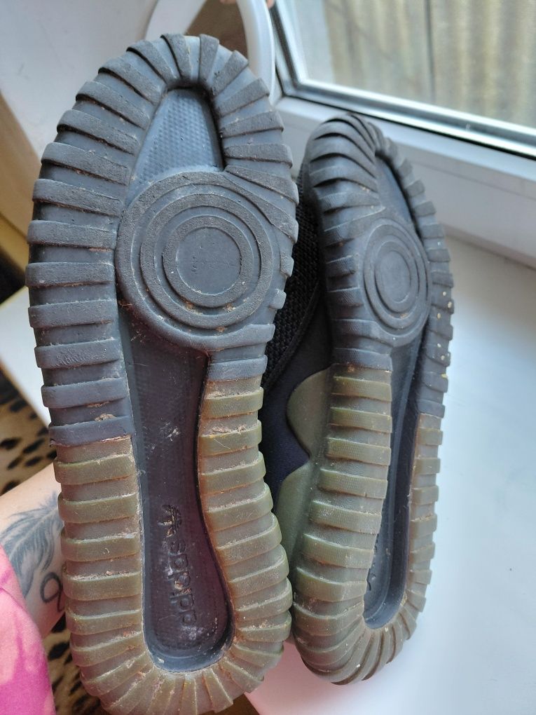 Продам кроcівки чоловічі Adidas Tubular