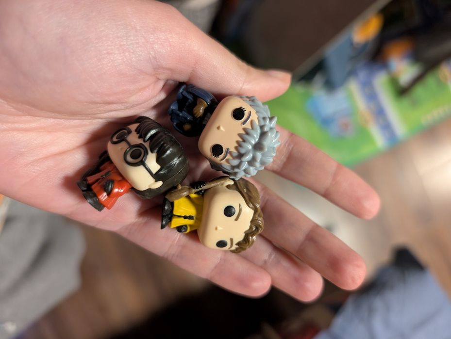 Продам фігурки кіндер Гаррі Поттер