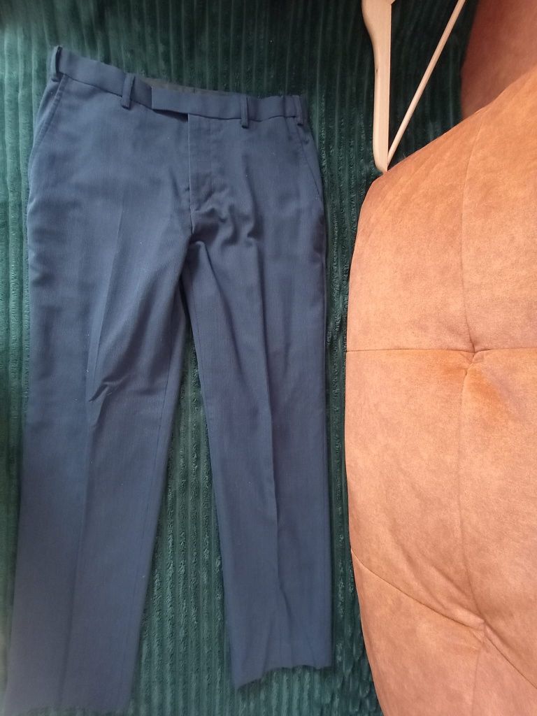 Garnitur M&S granat slim fit 160/76A gratis biała koszula