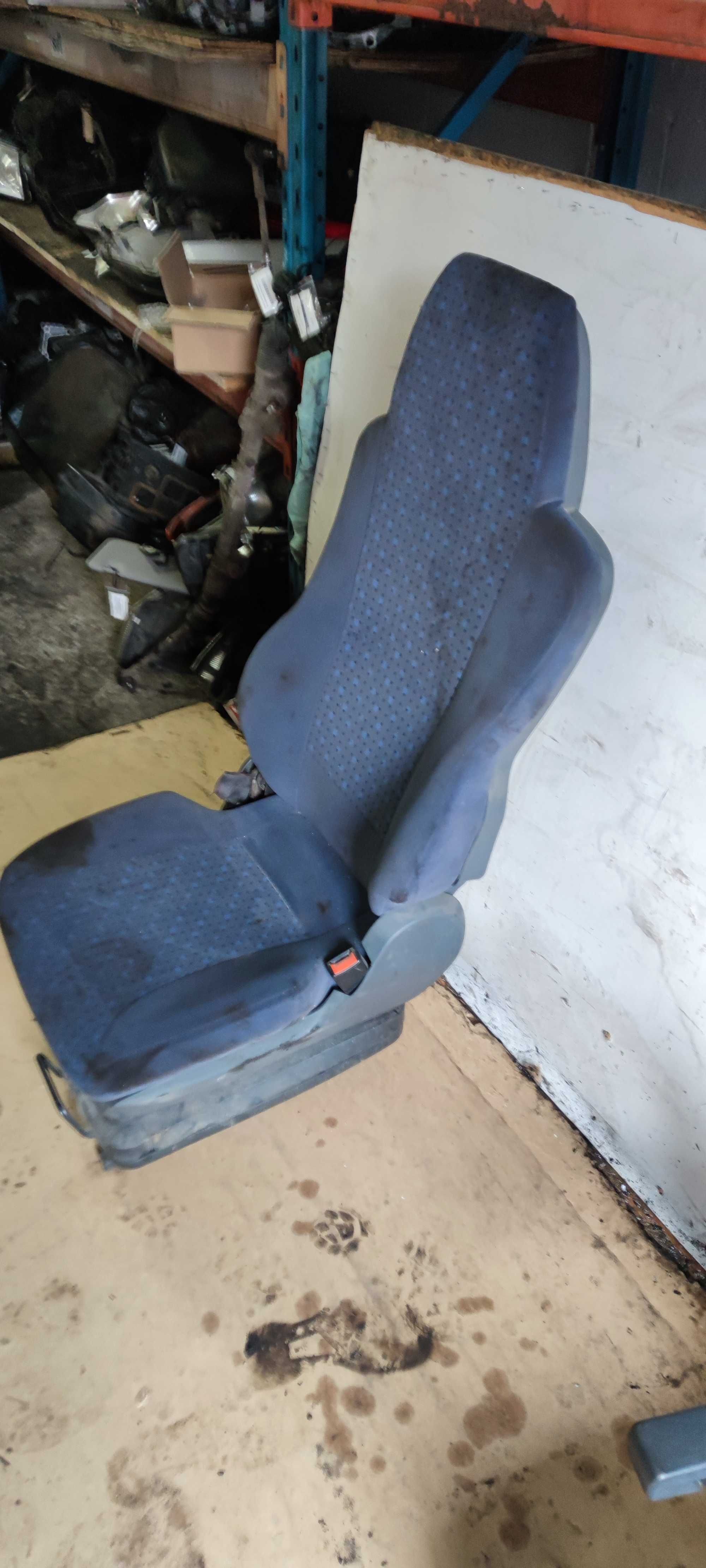 MAN TGA 18.390 Fotel Prawy Pasażera