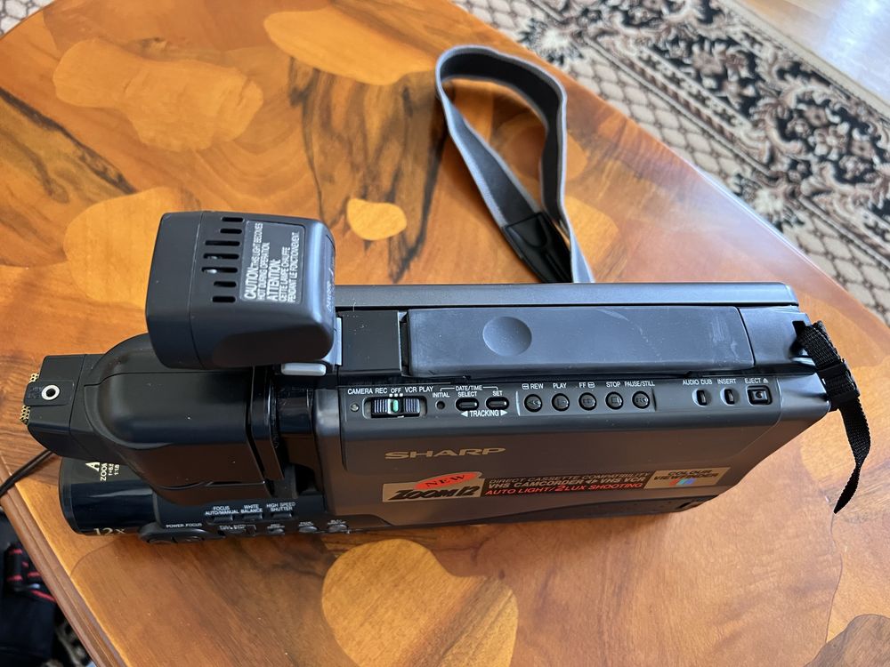 Відеокамера VL-SX80