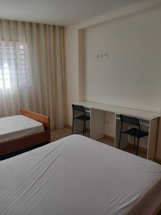 PORTO. Arrenda-se a Estudantes (2-3) APARTAMENTO T1 e ESTÚDIO