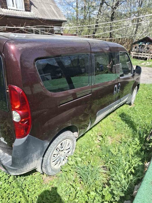 Фіат добло фари Fiat doblo капот